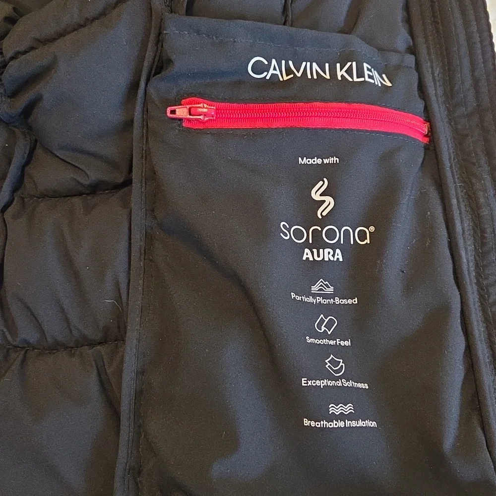 Calvin Klein Puffer Jacket - Picture 4 of 6